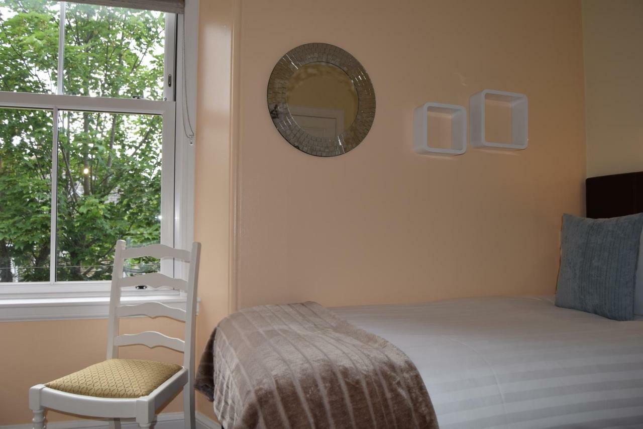 Willows Bed & Breakfast พิทลอครี ภายนอก รูปภาพ